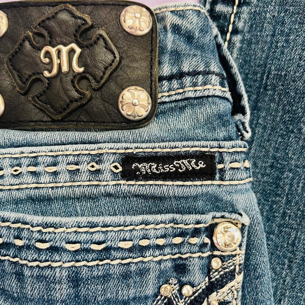 Vintage miss me Jeans with beaded pockets